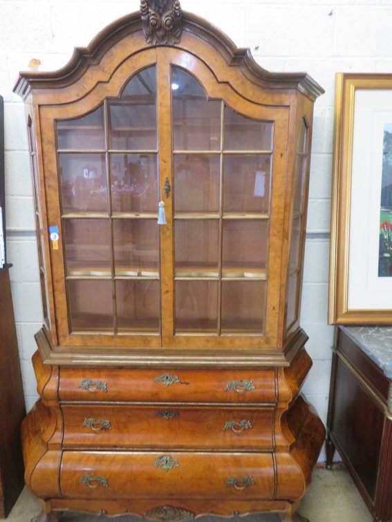 Image for Mid-Week Antique and Collectible Sale