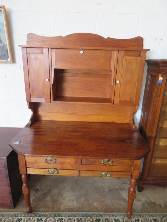 Image for Mid-Week Antique and Collectible Sale