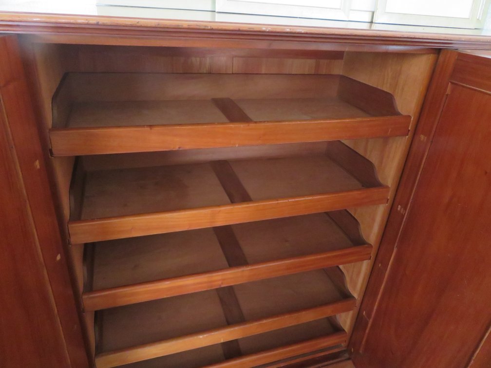 Image for Mid-Week Antique and Collectible Sale