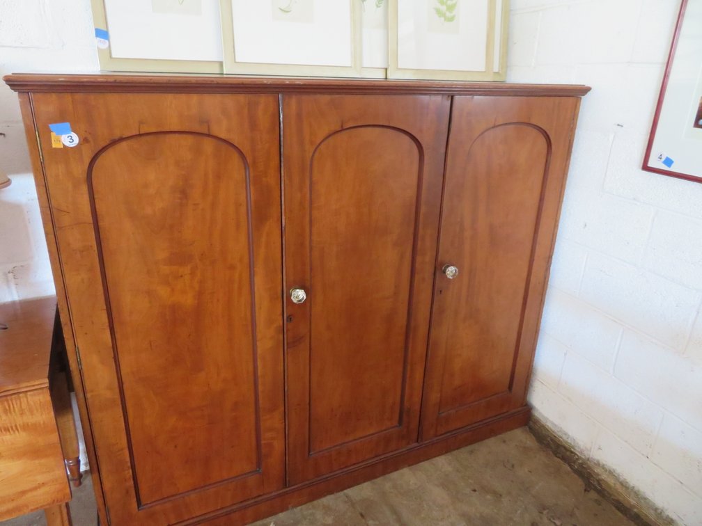 Image for Mid-Week Antique and Collectible Sale