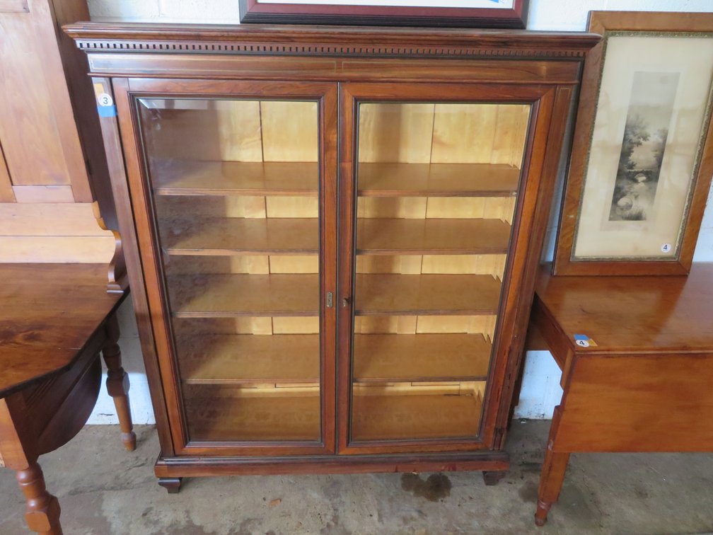 Image for Mid-Week Antique and Collectible Sale