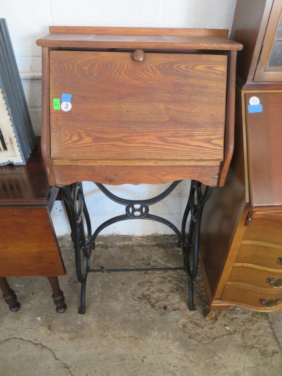 Image for Mid-Week Antique and Collectible Sale