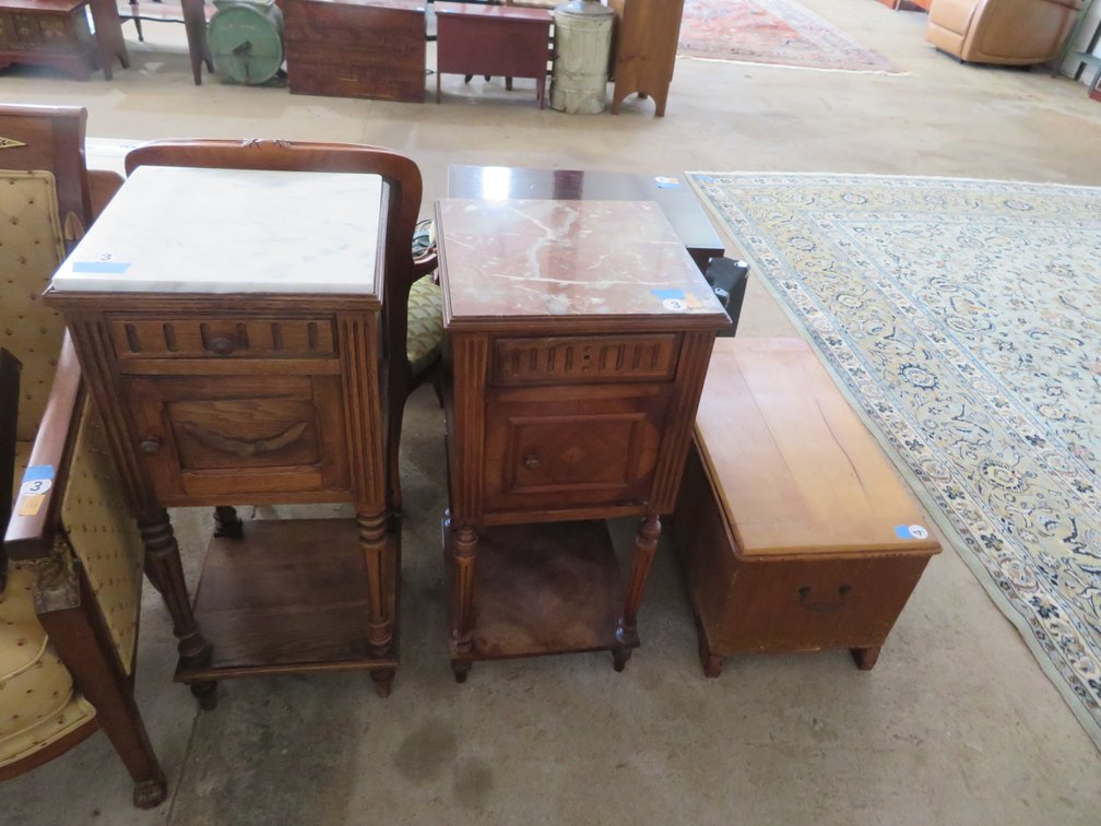 Image for Mid-Week Antique and Collectible Sale