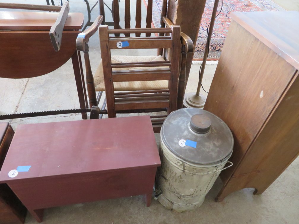 Image for Mid-Week Antique and Collectible Sale