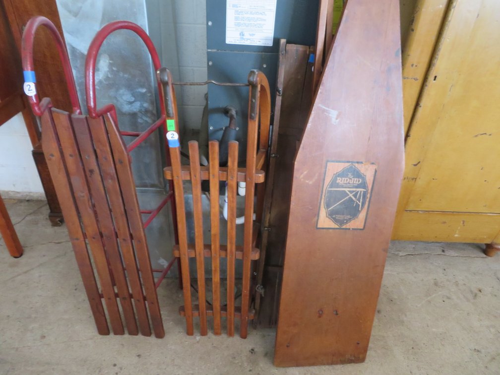 Image for Mid-Week Antique and Collectible Sale