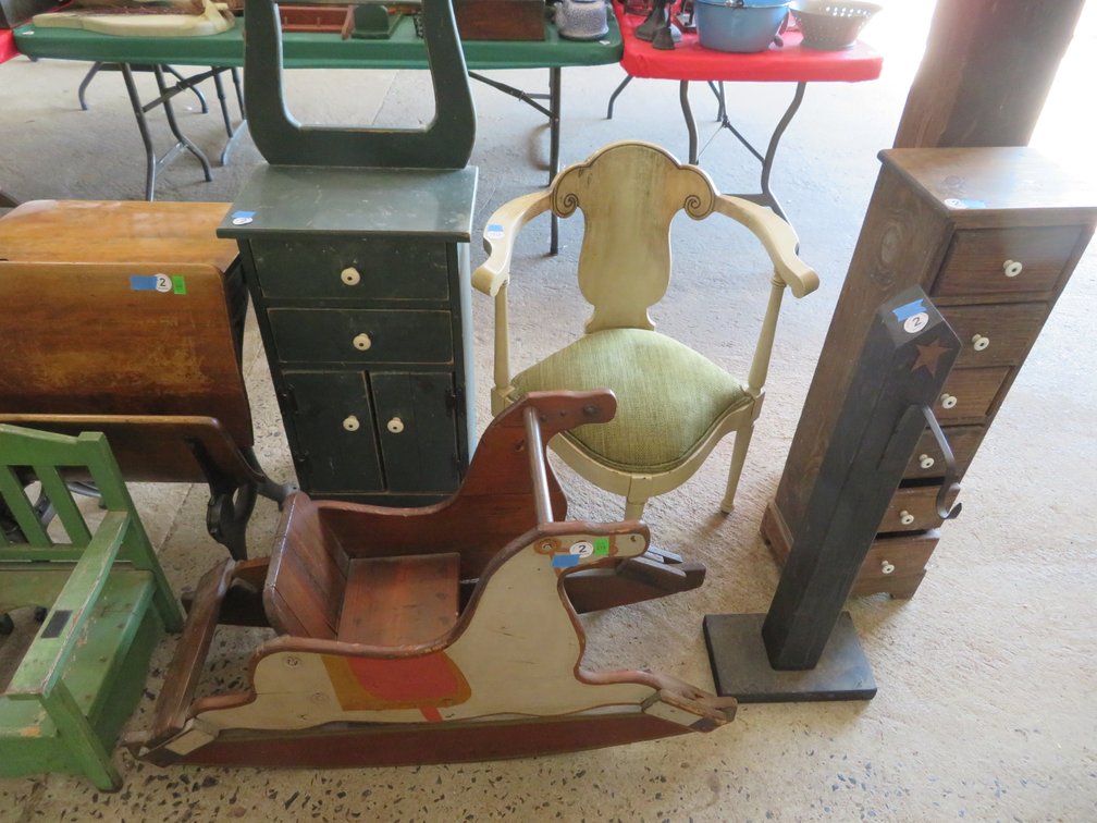 Image for Mid-Week Antique and Collectible Sale