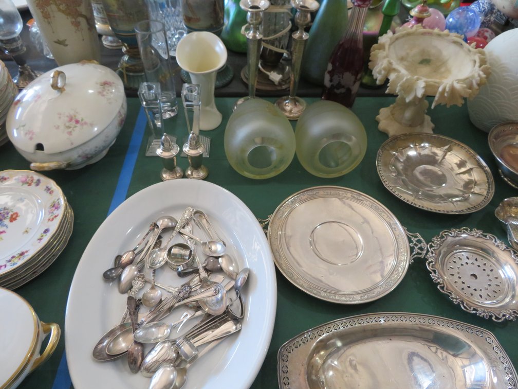 Image for Mid-Week Antique and Collectible Sale