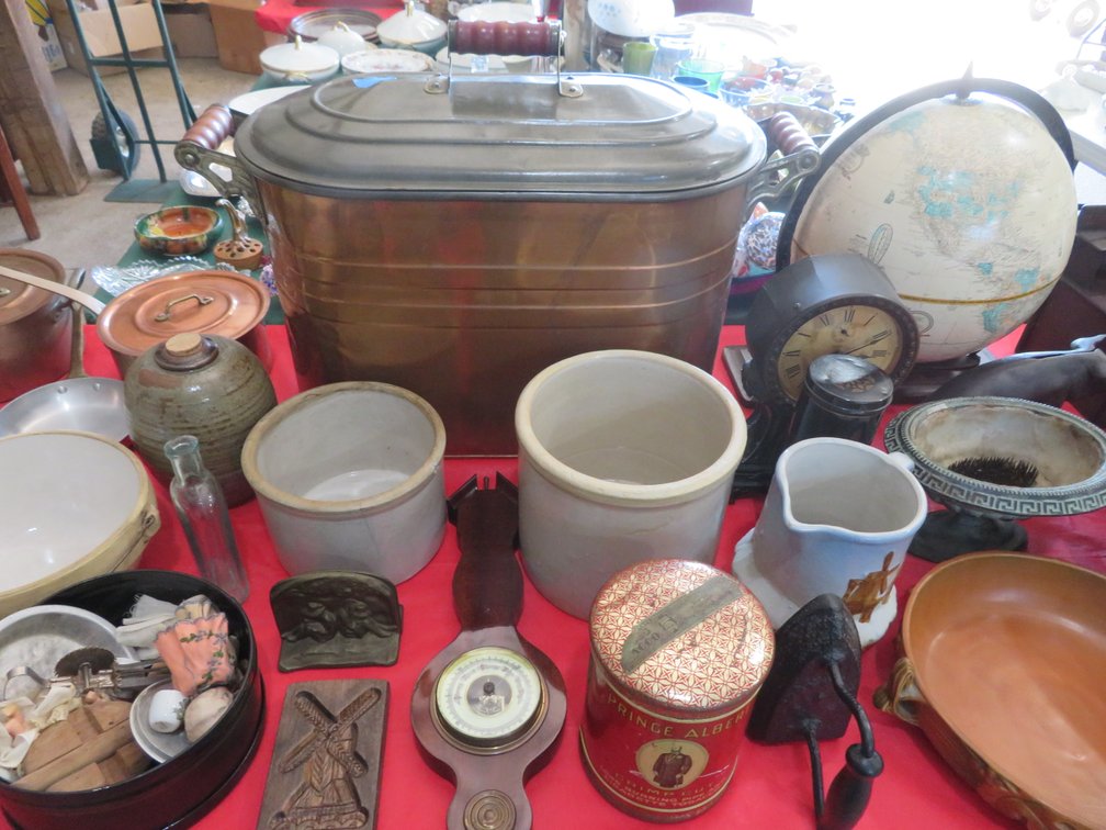 Image for Mid-Week Antique and Collectible Sale