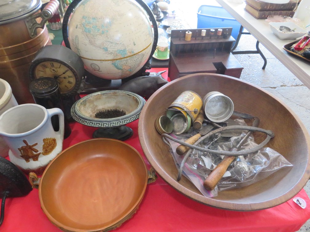 Image for Mid-Week Antique and Collectible Sale