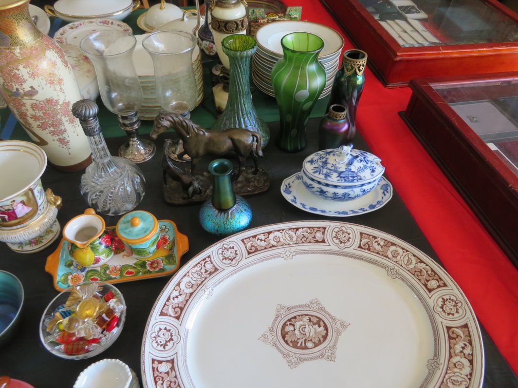 Image for Mid-Week Antique and Collectible Sale