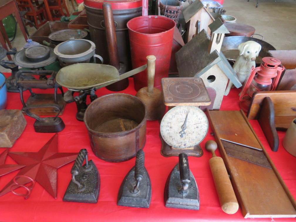 Image for Mid-Week Antique and Collectible Sale