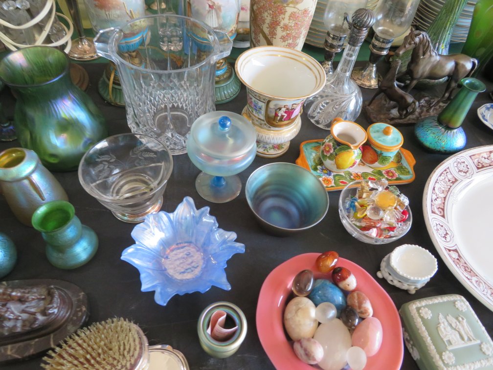Image for Mid-Week Antique and Collectible Sale