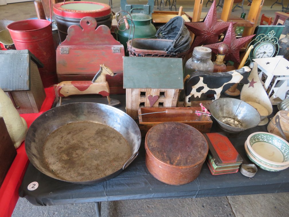 Image for Mid-Week Antique and Collectible Sale