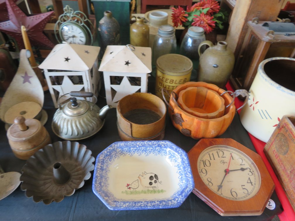 Image for Mid-Week Antique and Collectible Sale