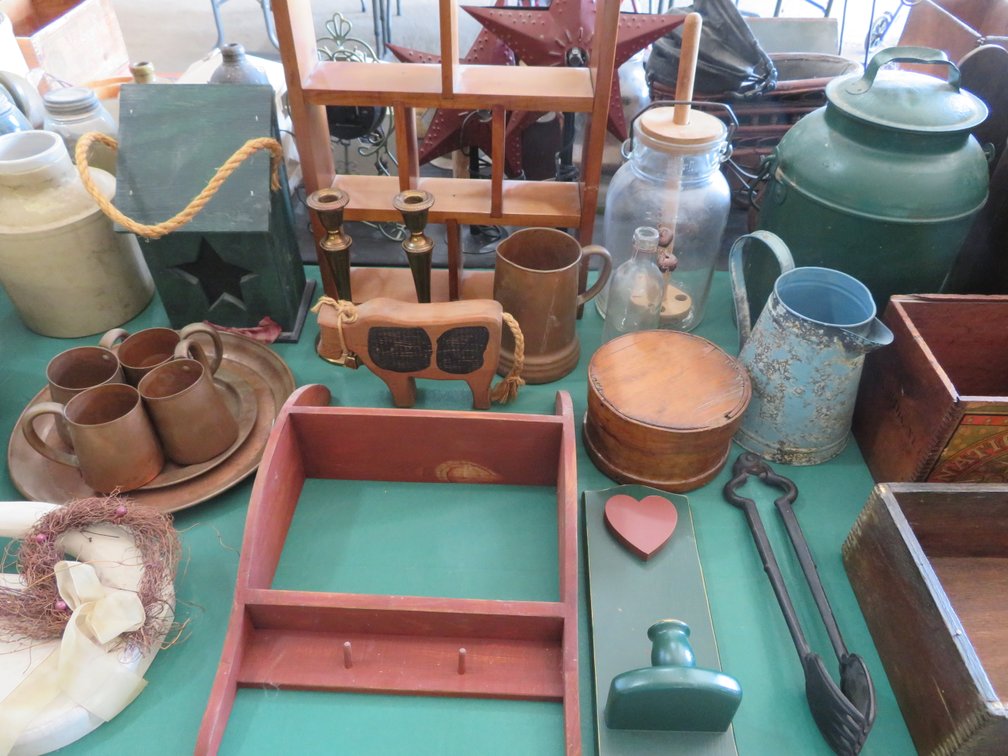 Image for Mid-Week Antique and Collectible Sale