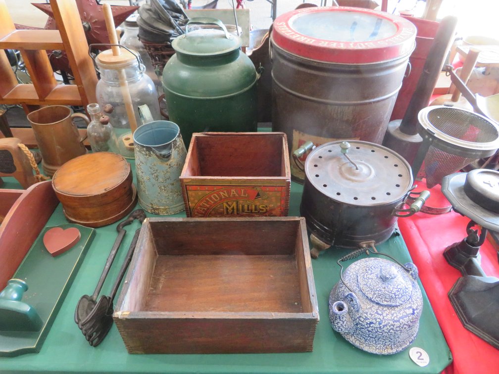 Image for Mid-Week Antique and Collectible Sale