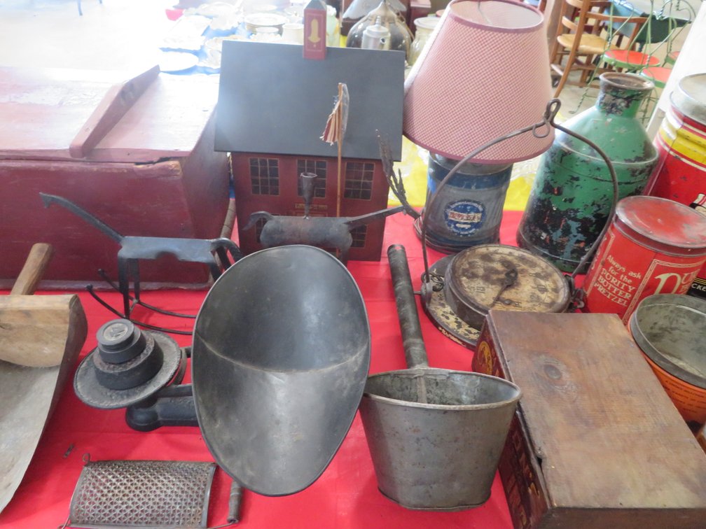 Image for Mid-Week Antique and Collectible Sale
