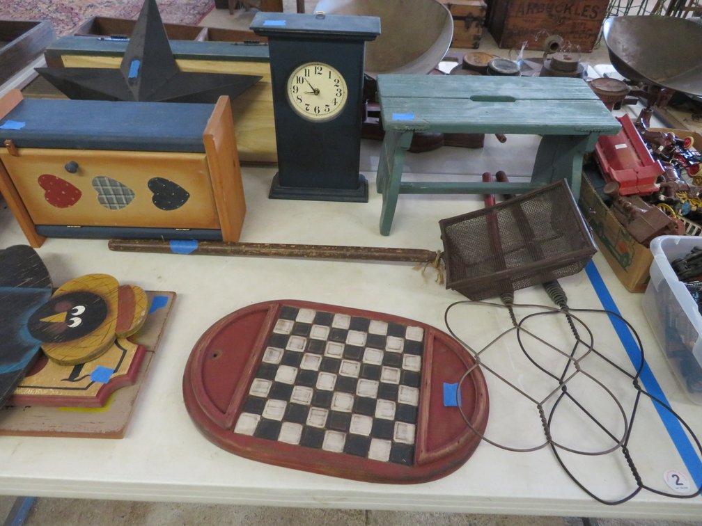 Image for Mid-Week Antique and Collectible Sale