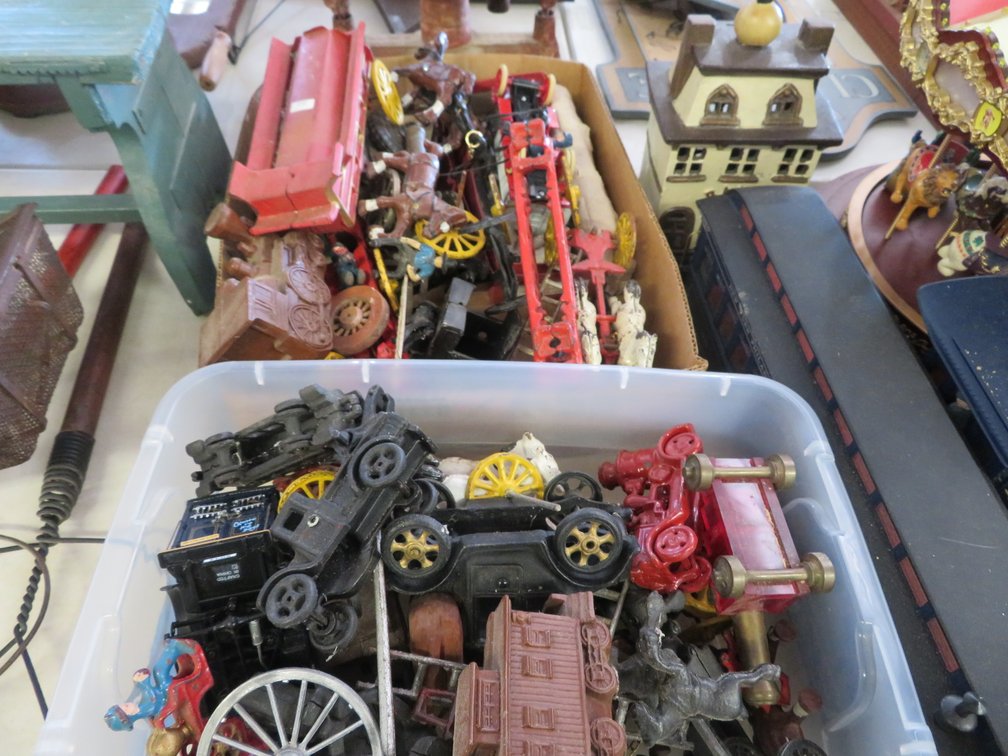 Image for Mid-Week Antique and Collectible Sale