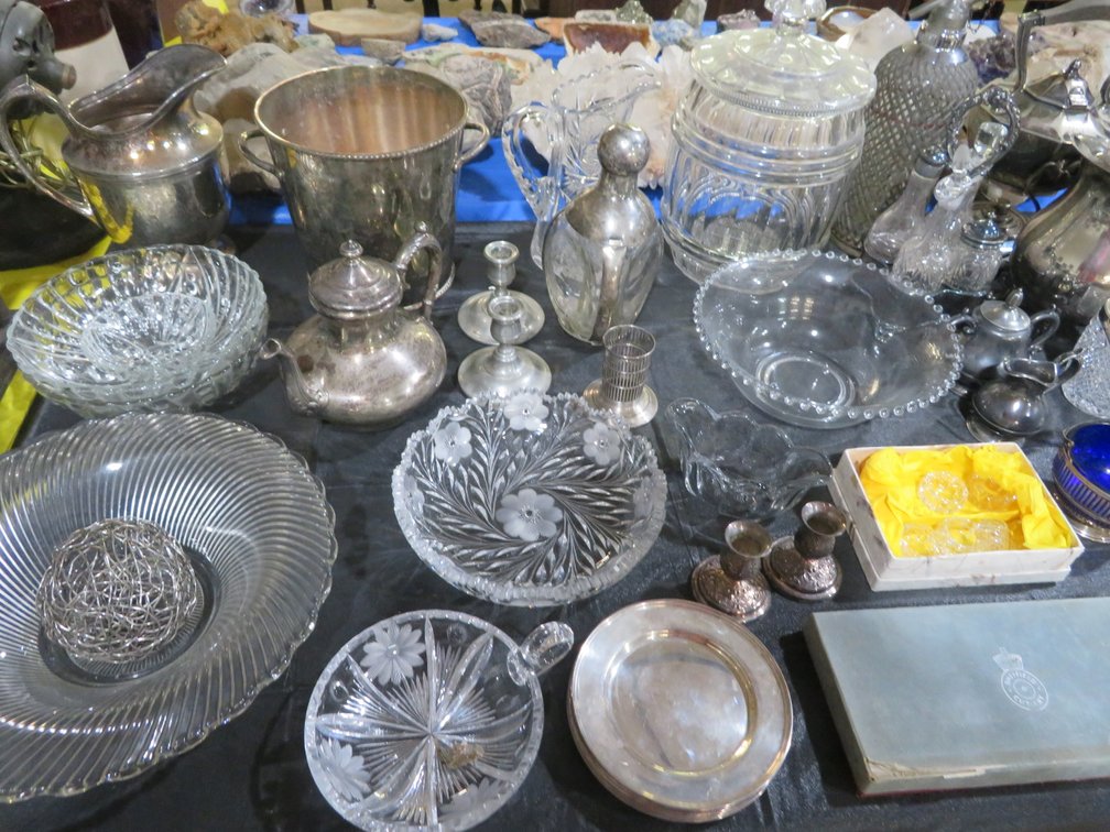 Image for Great Mid-Week Antique and Collectible Sale!
