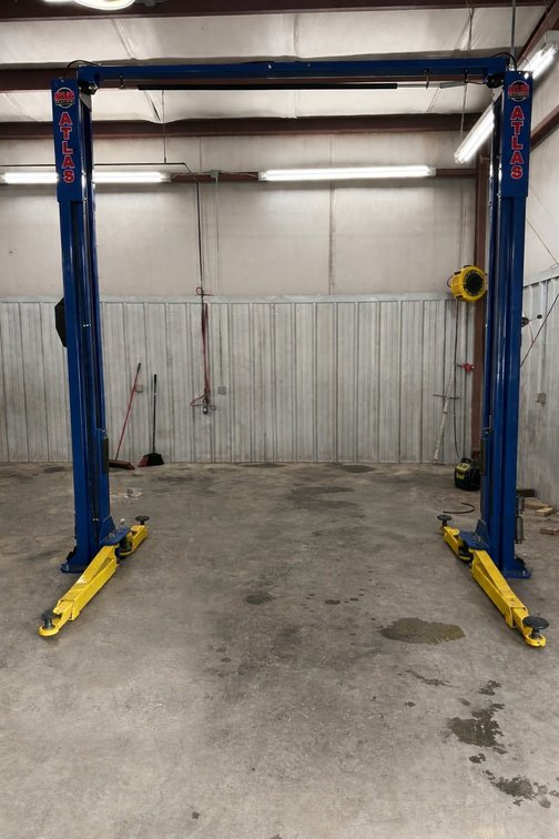 Image for Professional Auto Service Retirement Auction---Car Lifts,Tools, Service Trucks