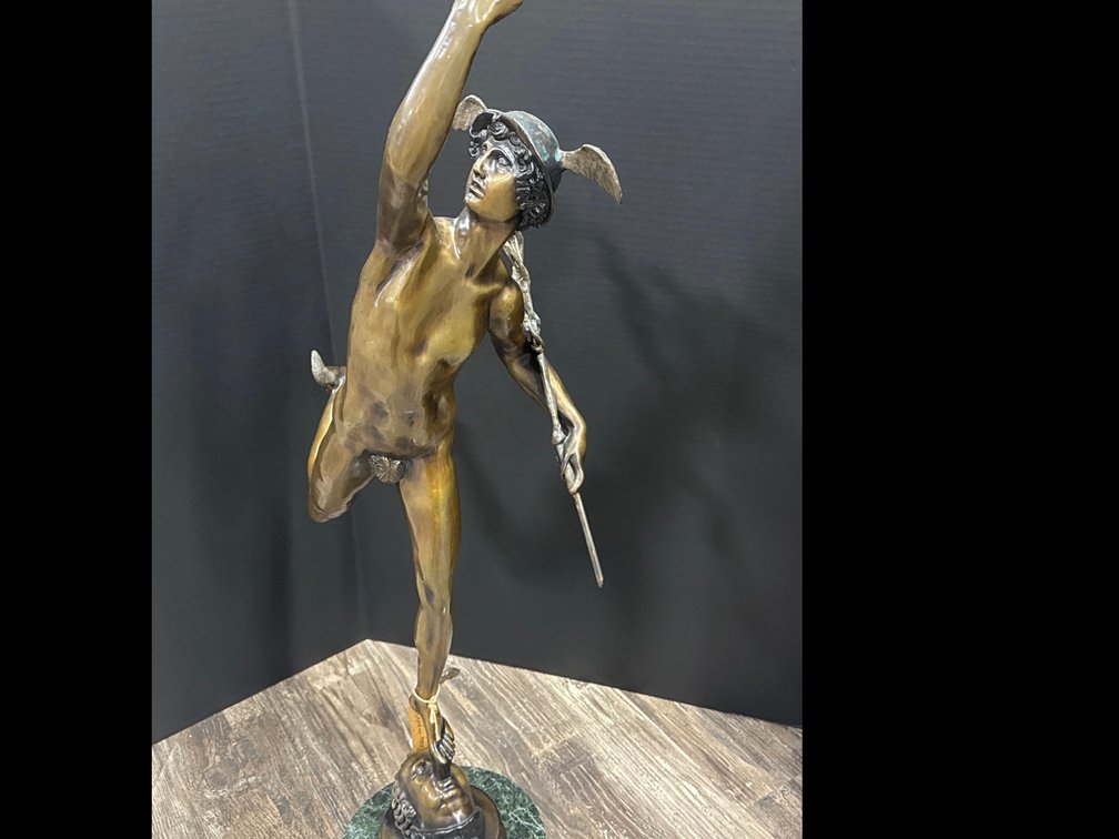Image for SUCCESS: New Year’s Day LIVE Auction — An Annual Tradition