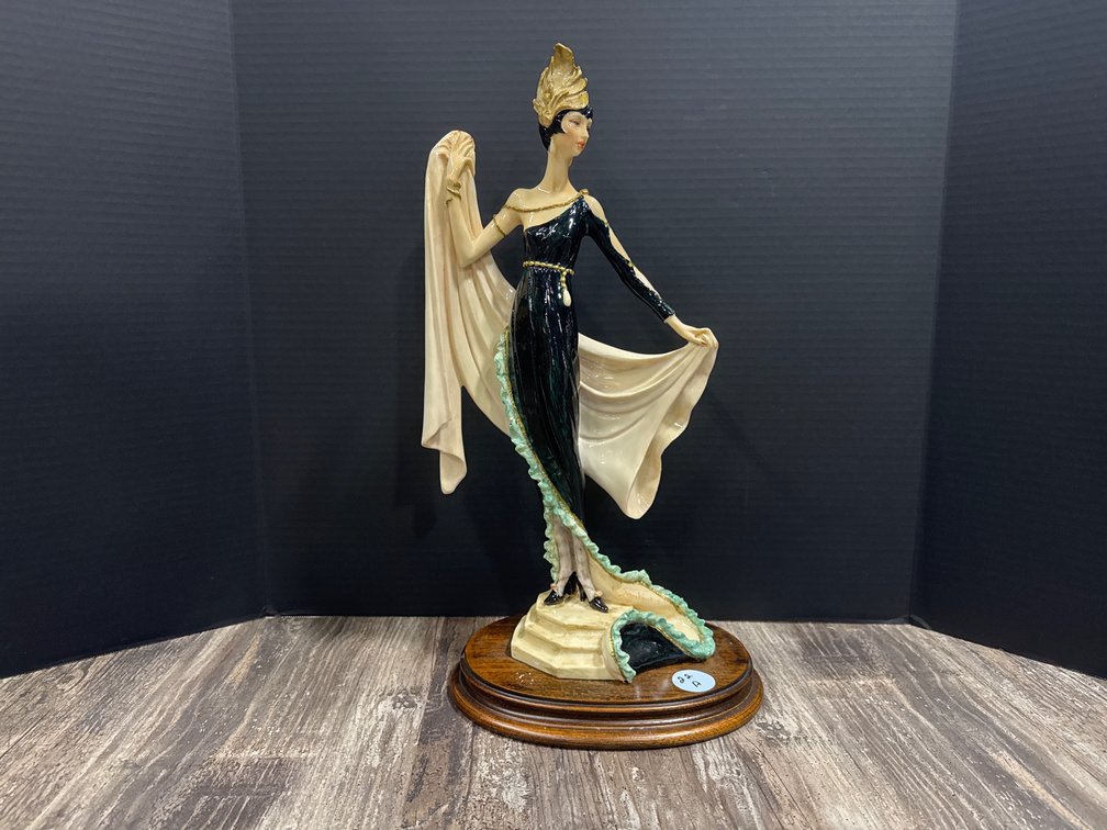 Image for SUCCESS: New Year’s Day LIVE Auction — An Annual Tradition