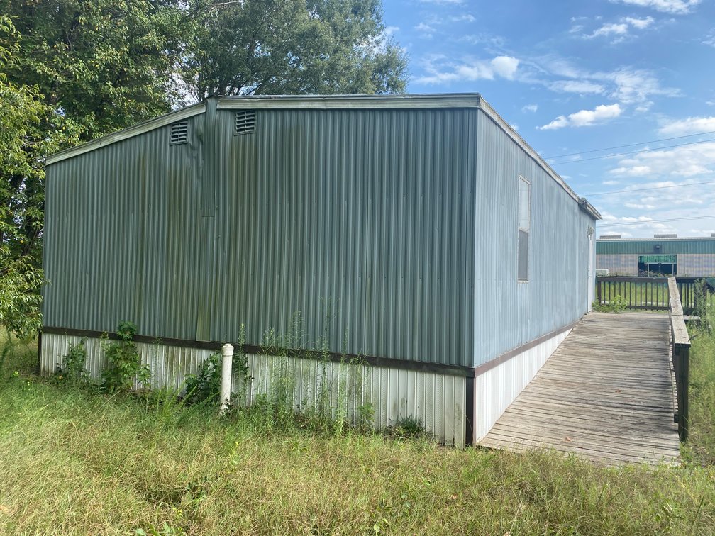 Image for Foreclosure Auction - 8,295 sq ft Industrial Warehouse/Office Flex Property on 5 acres - 16388 Industrial Dr. Milford, VA 22514