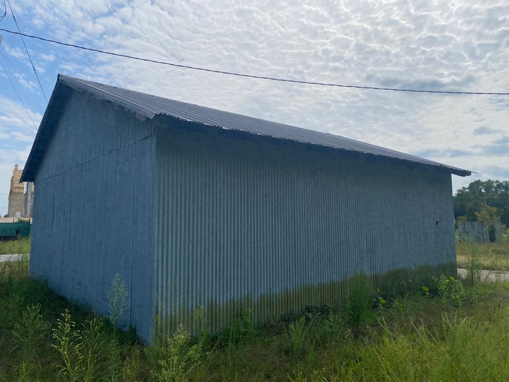Image for Foreclosure Auction - 8,295 sq ft Industrial Warehouse/Office Flex Property on 5 acres - 16388 Industrial Dr. Milford, VA 22514