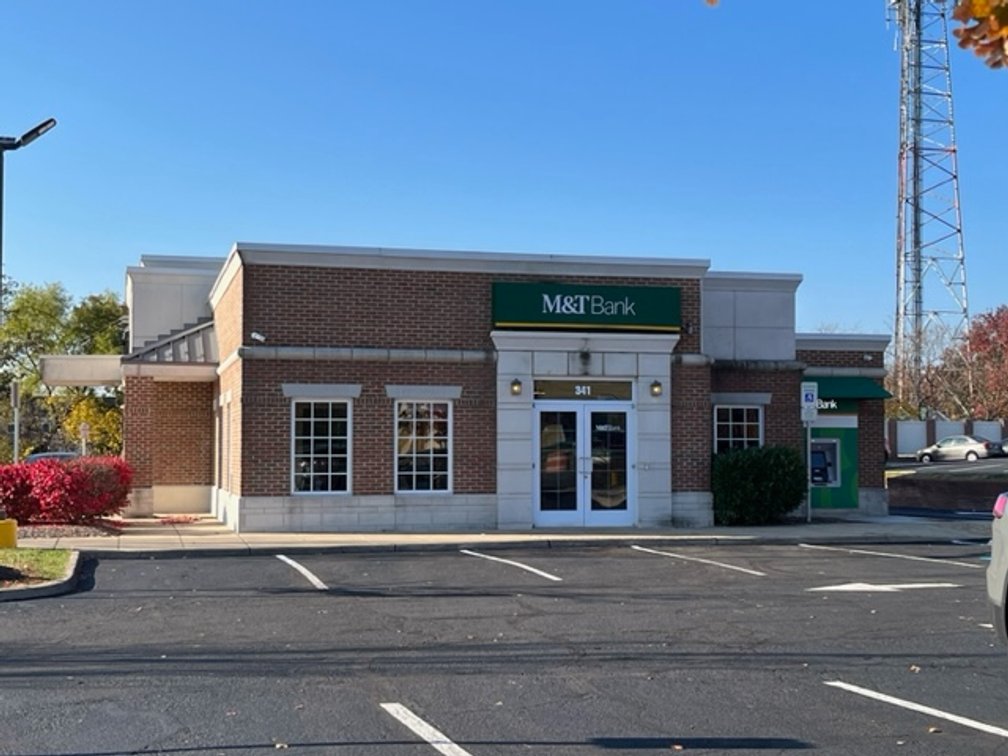 Image for Bank Ordered Foreclosure - Loudoun Co. - Income Producing Bank Branch Office - Leased w Long Term Tenant -  341 E. Market St Leesburg VA 20176