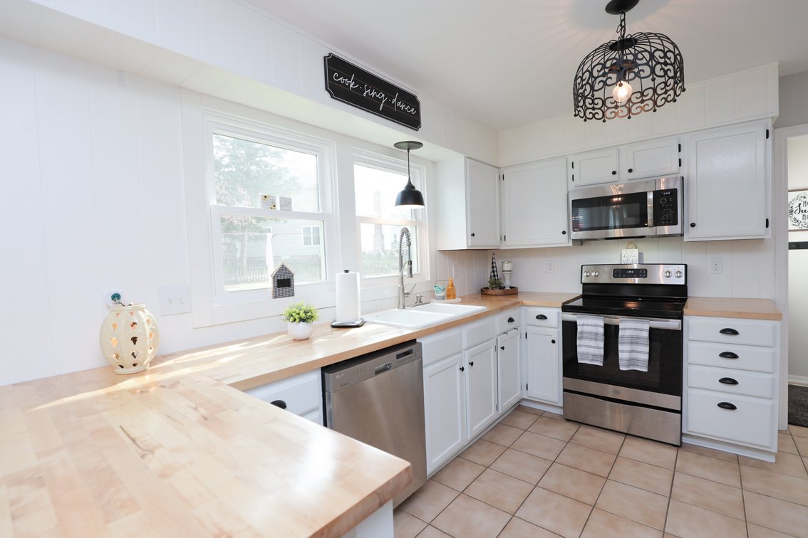 Image for 4BR/2.5BA Home Auction in Richmond's West End - 2035 Cambridge Dr