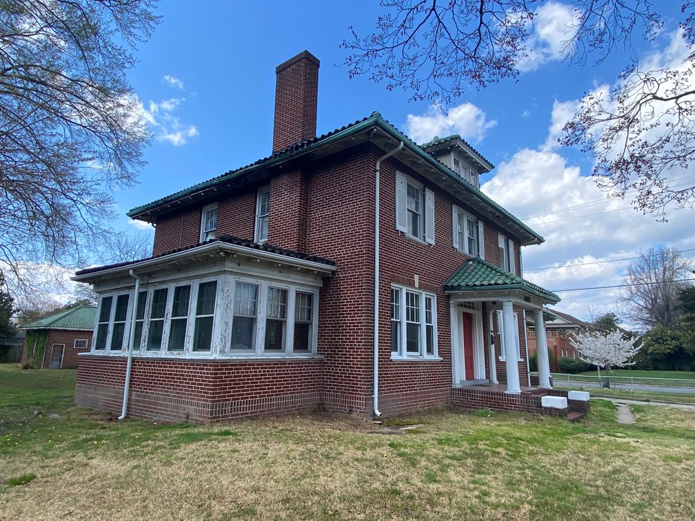Image for Richmond VA - 2,792 SF Former Nursing Home - Zoned R-48 Multi Family Residential - 3822 Chamberlayne AVE