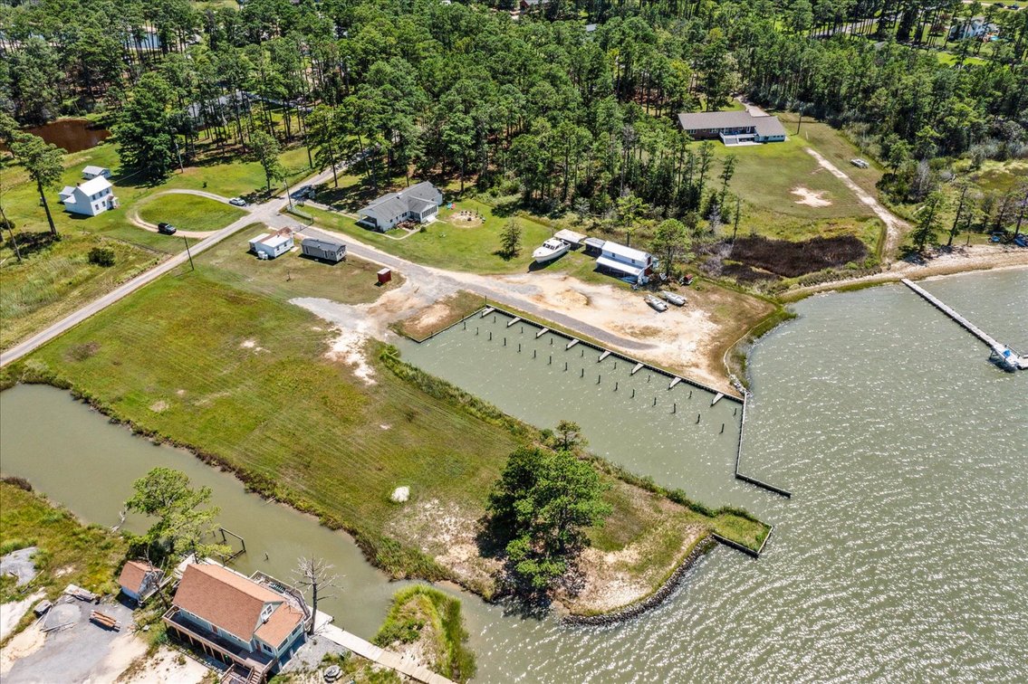 Image for Income Producing Waterfront Estate Mathews VA - Potential Annual Income $138,500 - Ranch Home - Guest Cottage -  Boat Ramp and 15 Slips - Fronting Billups Creek; 967 Lillys Neck Rd