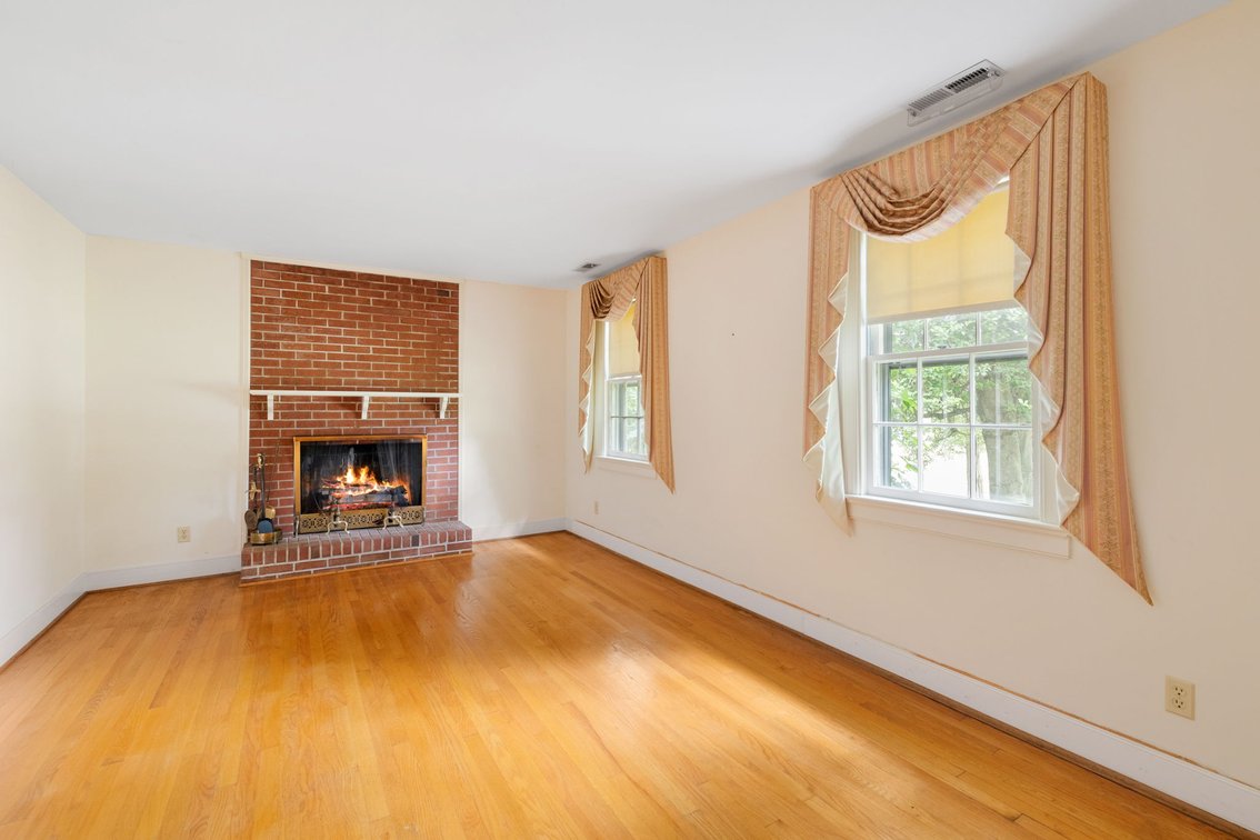 Image for 4 Bed/2.5 Bath Quaint Brick Ranch Minutes Outside of Short Pump - 11992 S Anna Dr