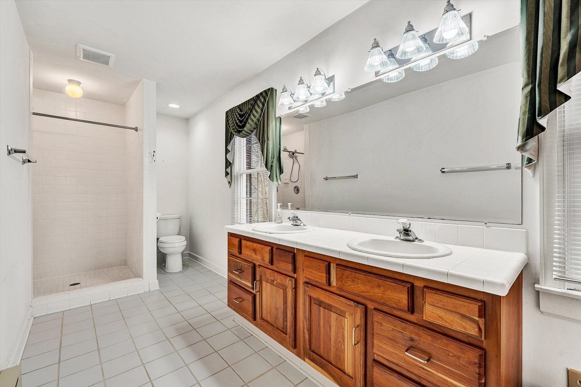 Image for Beautiful Troutville home with Colonial Williamsburg flair