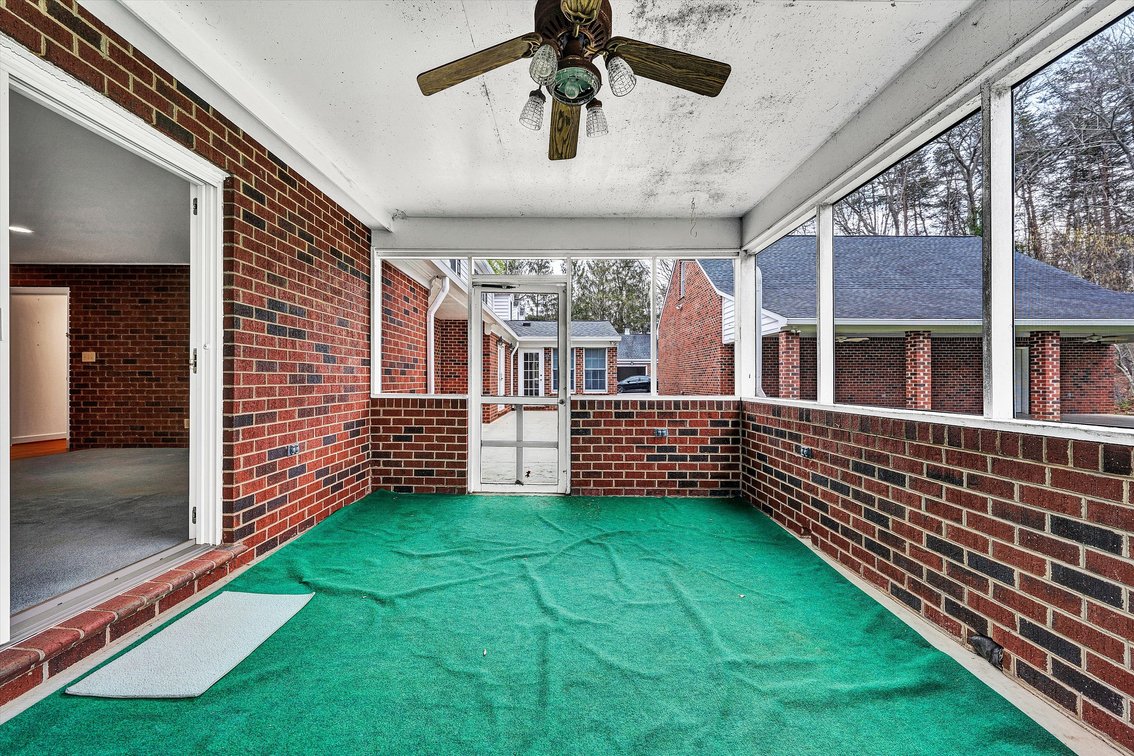 Image for Beautiful Troutville home with Colonial Williamsburg flair