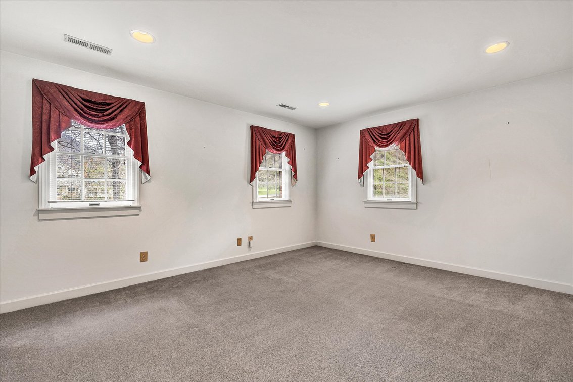 Image for Beautiful Troutville home with Colonial Williamsburg flair