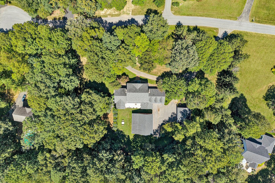 Image for Beautiful Troutville home with Colonial Williamsburg flair