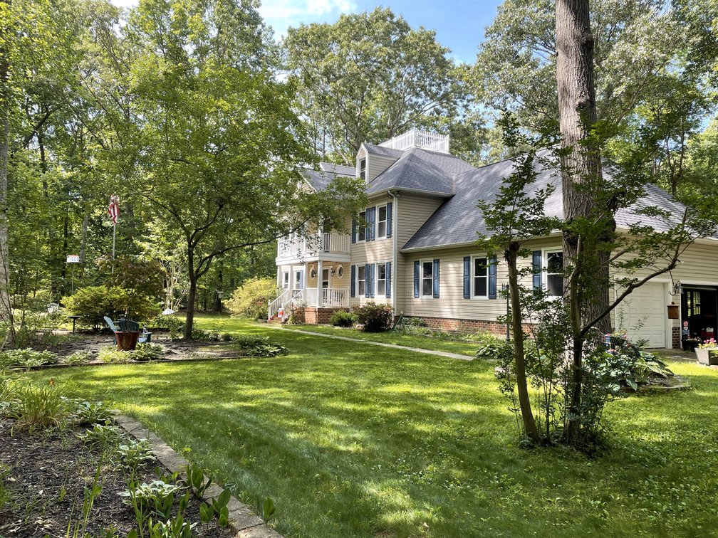 Image for Historic Pine Slash Estate - 10-Acre Colonial with Lake Frontage & Civil War Features - Former Patrick Henry Land!
