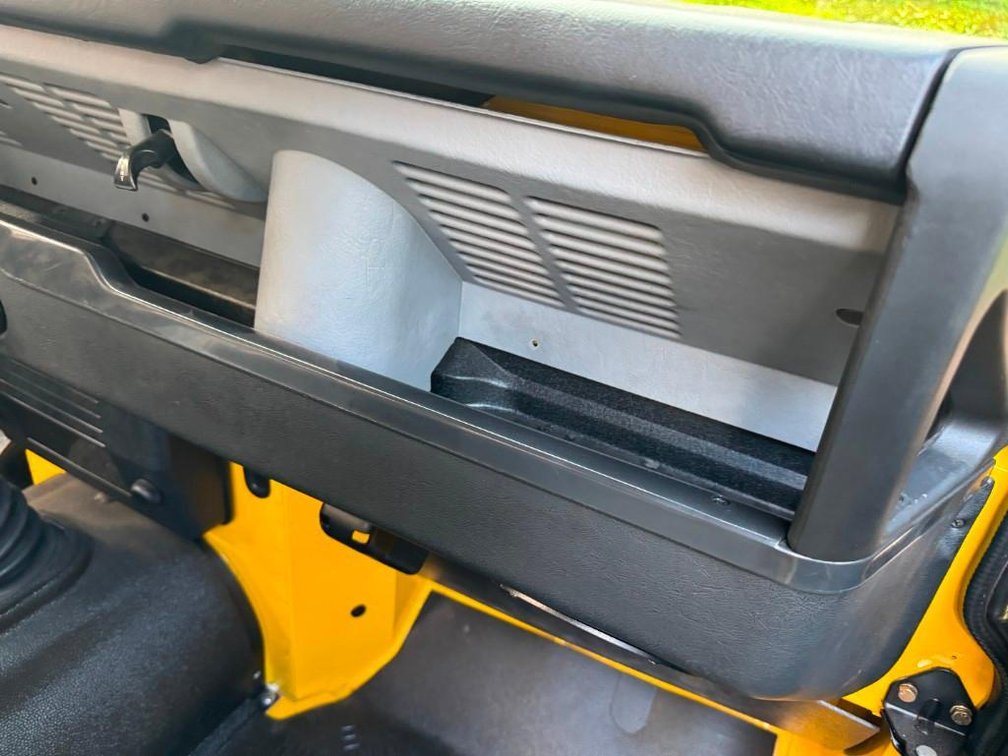 Image for 1994 Land Rover Defender 90 NAS