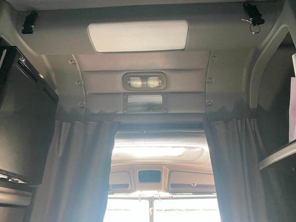 Image for Bankruptcy Court Ordered: 2022 Peterbilt 389 Sleeper Cab Road Tractor