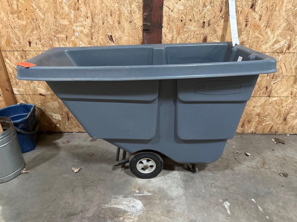 Image for Furniture, collectibles, household-New Building North
