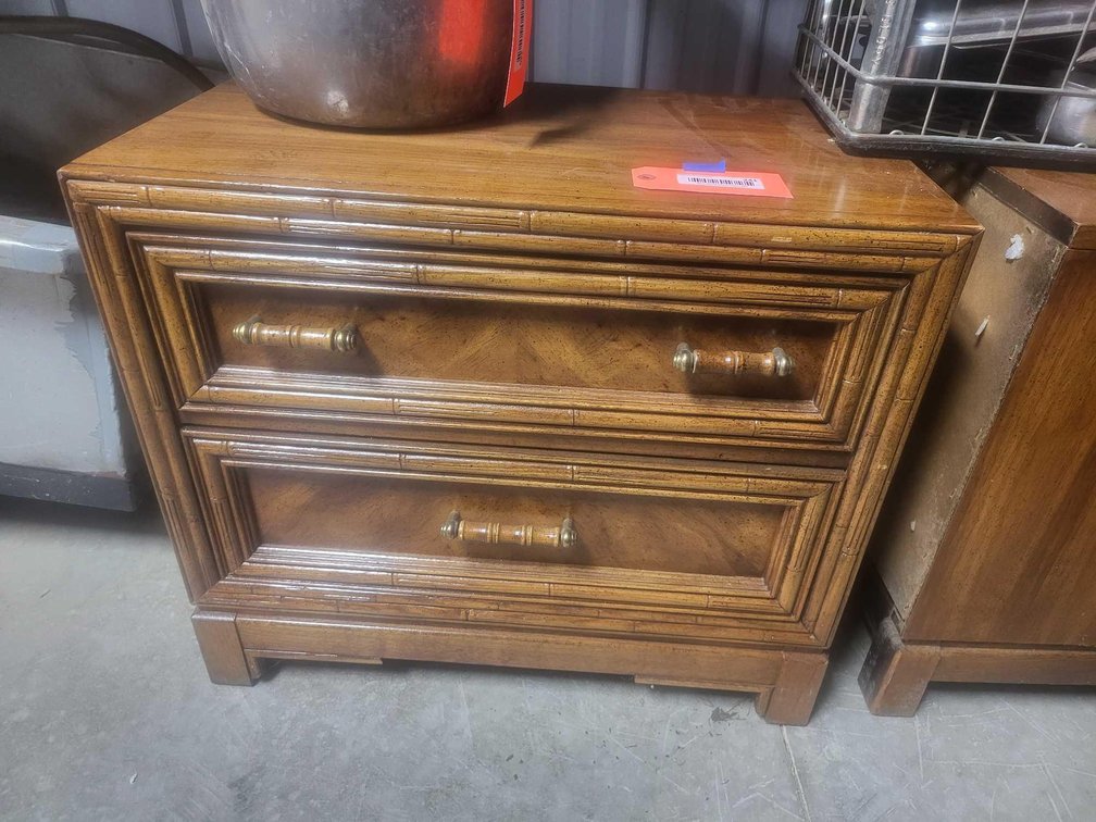 Image for Furniture, collectibles, household-Executive circle