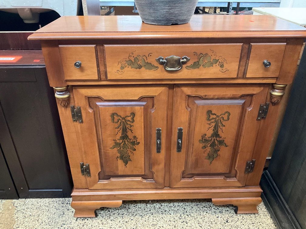 Image for Furniture, collectibles, household-Main back