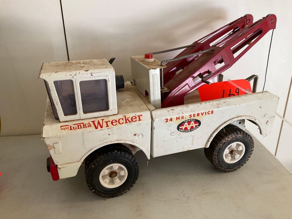 Image for Furniture, collectibles, household-Heritage Heights Rd