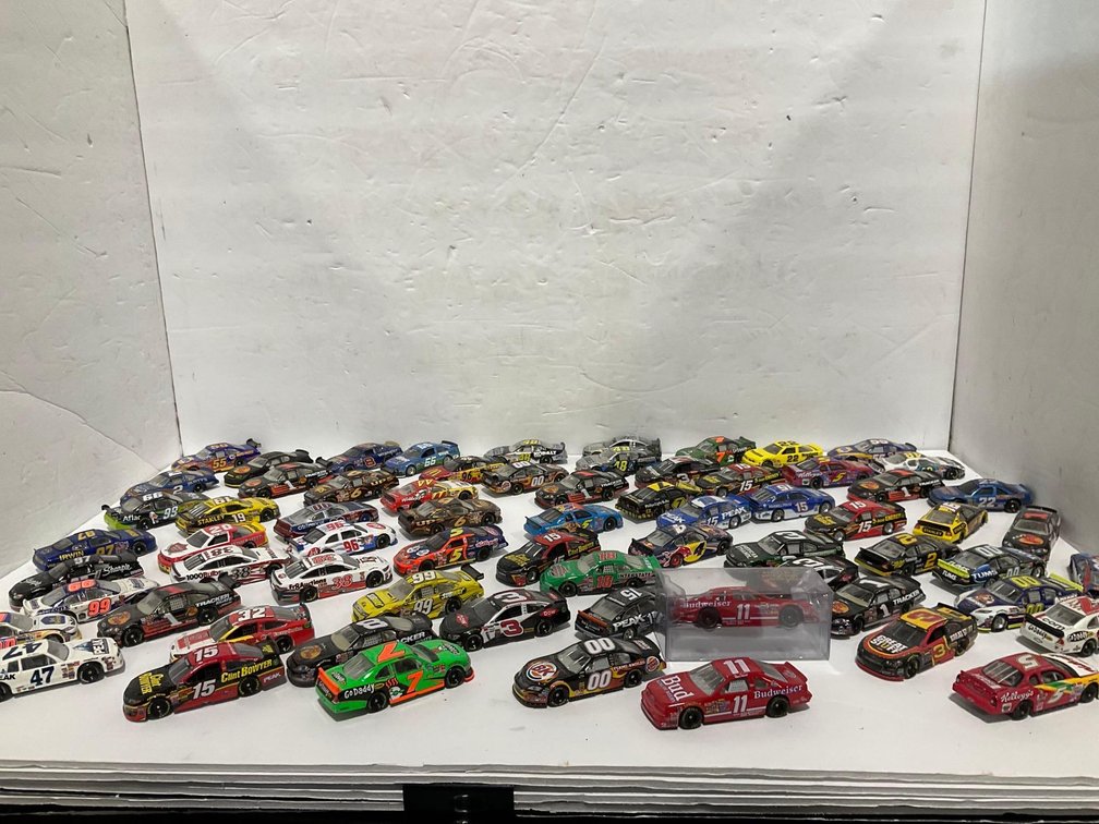 Image for Snowmobile trailer, toys, furniture, collectibles, household-New north/Savanna