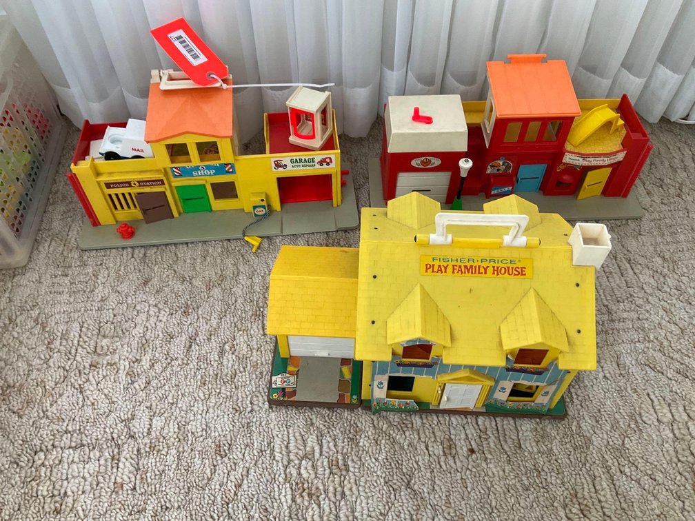 Image for Furniture, collectibles, household-Lake Largo