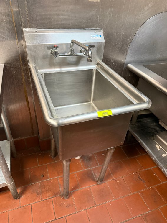 Image for (Toledo OH) Restaurant Equipment - Ranges, Italy Signs, Ovens, Pizza Ovens, Refrigerators, Prep Tables, Kitchen Equipment, Tables, Chairs (Monroe St.)