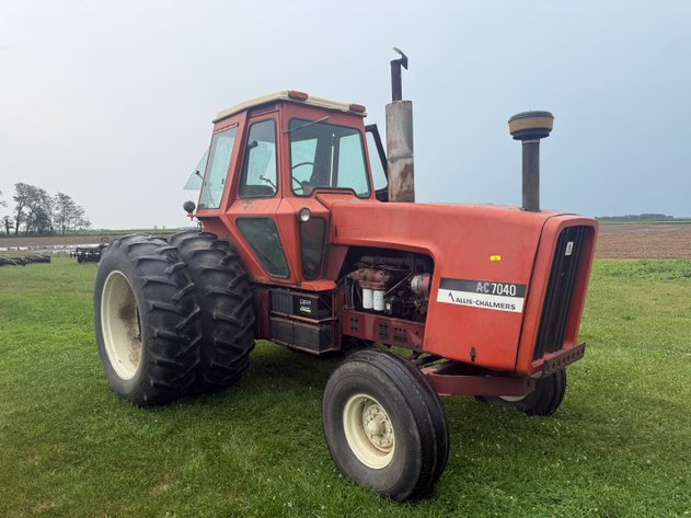 Image for (Custar OH) (4) Tractors, John Deere Combine Harvester, Farm Equipment, Vintage Vehicle Parts, Gravity Wagons, Tools, Household (Weston)