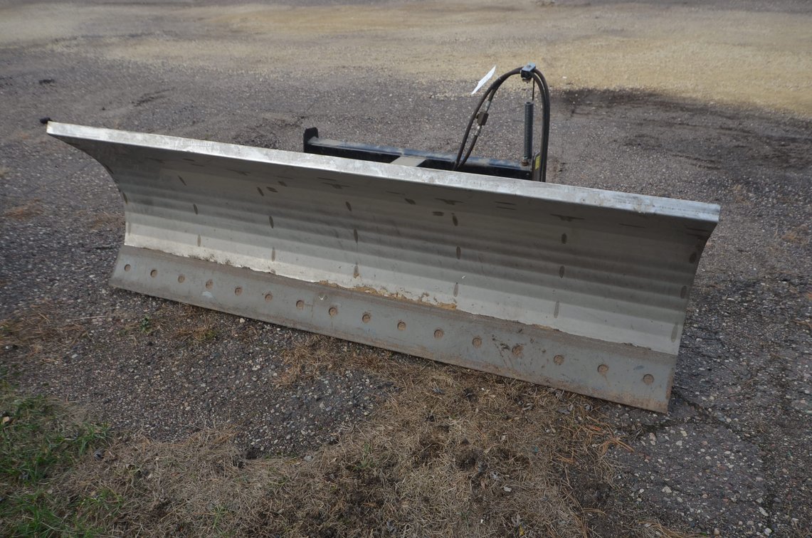 Image for ALLIS CHALMERS 7000, WHEAT STRAW BALES, STANCHION DIVIDERS, SKIDSTEER ATTACHMENTS